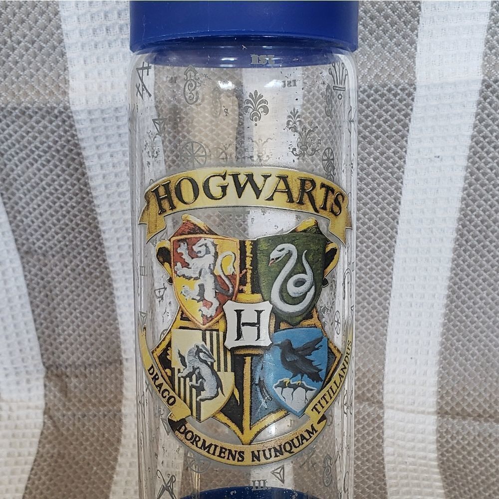 Harry Potter Hogwarts Glass Water Bottle